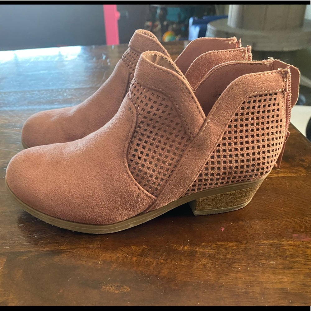 Beautiful Tan Heeled Boots